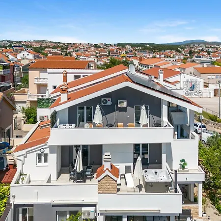 Holiday Home Vodice Ostanak kod kuće *